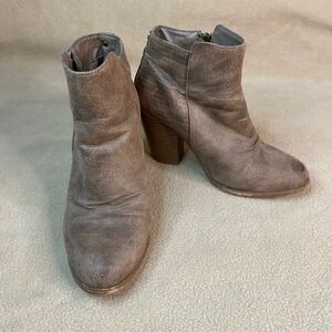 Daisy Fuentes Cathie Women's Ankle Boots Distressed Brown Block Heel Sz6.5M FLAW